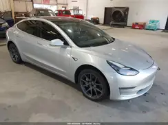 5YJ3E1EB0JF065089 2018 TESLA MODEL 3