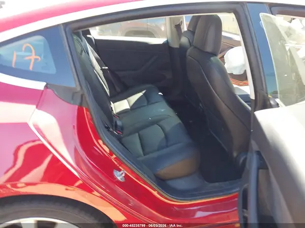 5YJ3E1EB0JF065397 2018 TESLA MODEL 3 - Image 8