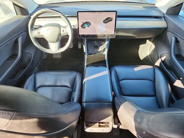 5YJ3E1EB0JF066646 2018 TESLA MODEL 3 - Image 8