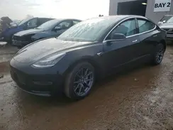 5YJ3E1EB0JF068431 2018 TESLA MODEL 3