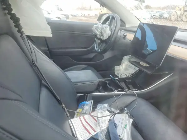 5YJ3E1EB0JF068431 2018 TESLA MODEL 3 - Image 8