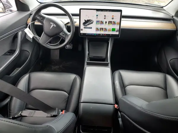 5YJ3E1EB0JF068638 2018 TESLA MODEL 3 - Image 8