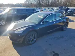 5YJ3E1EB0JF070714 2018 TESLA MODEL 3