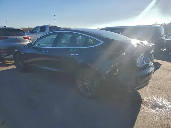 5YJ3E1EB0JF070714 2018 TESLA MODEL 3 - Image 2