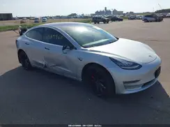 5YJ3E1EB0JF072155 2018 TESLA MODEL 3