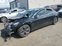 5YJ3E1EB0JF073211 2018 TESLA MODEL 3