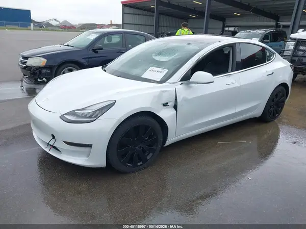 5YJ3E1EB0JF073838 2018 TESLA MODEL 3 - Image 2