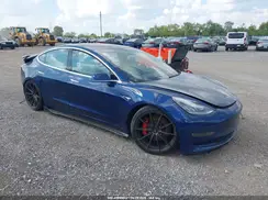 5YJ3E1EB0JF074083 2018 TESLA MODEL 3