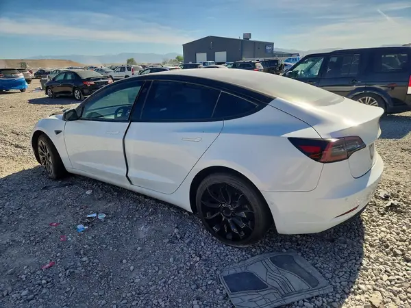 5YJ3E1EB0JF074875 2018 TESLA MODEL 3 - Image 2