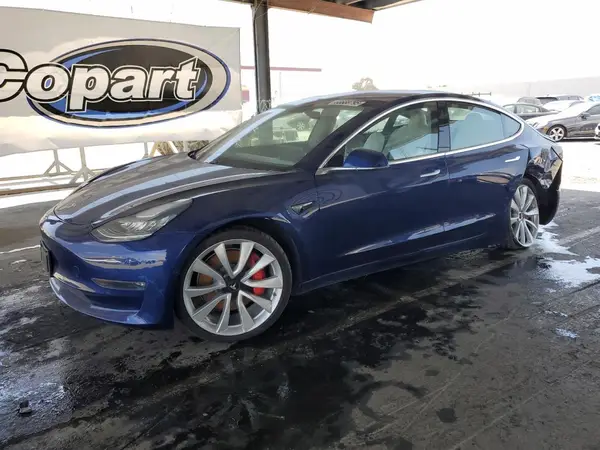 5YJ3E1EB0JF081051 2018 TESLA MODEL 3 - Image 1