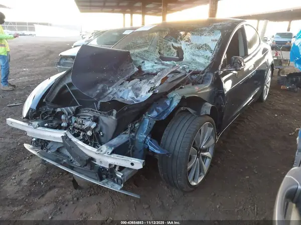 5YJ3E1EB0JF083950 2018 TESLA MODEL 3 - Image 2
