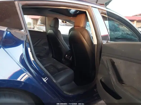 5YJ3E1EB0JF083950 2018 TESLA MODEL 3 - Image 8