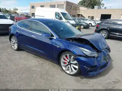 5YJ3E1EB0JF084094 2018 TESLA MODEL 3