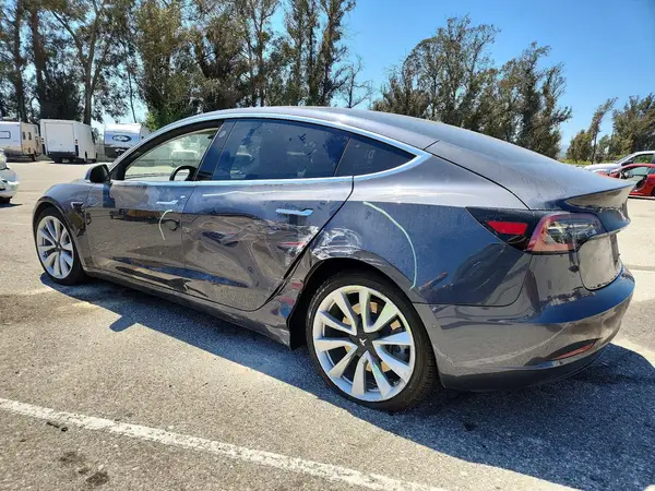 5YJ3E1EB0JF087013 2018 TESLA MODEL 3 - Image 2