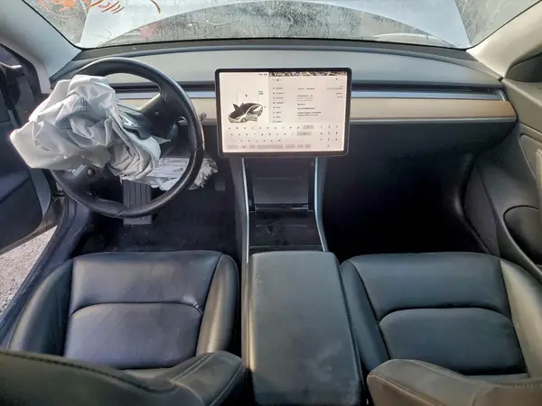 5YJ3E1EB0JF087495 2018 TESLA MODEL 3 - Image 8