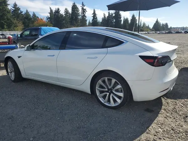 5YJ3E1EB0JF088629 2018 TESLA MODEL 3 - Image 2