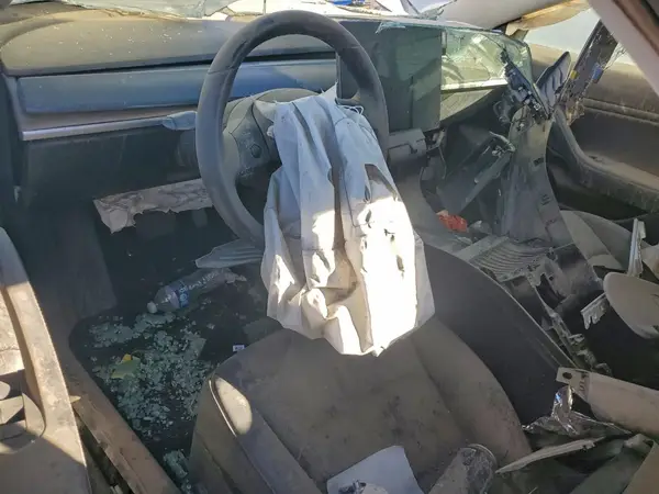 5YJ3E1EB0JF092342 2018 TESLA MODEL 3 - Image 8