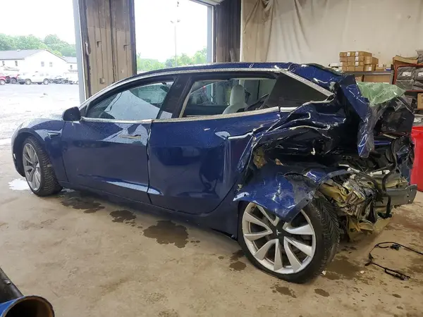 5YJ3E1EB0JF097721 2018 TESLA MODEL 3 - Image 2