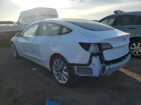5YJ3E1EB0JF098092 2018 TESLA MODEL 3 - Image 2