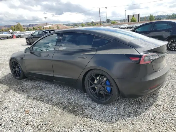 5YJ3E1EB0JF099209 2018 TESLA MODEL 3 - Image 2