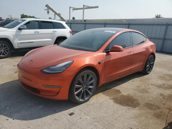 5YJ3E1EB0JF099582 2018 TESLA MODEL 3 - Image 1