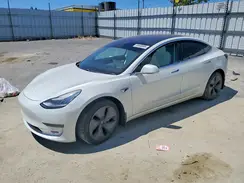 5YJ3E1EB0JF100214 2018 TESLA MODEL 3
