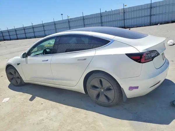 5YJ3E1EB0JF100214 2018 TESLA MODEL 3 - Image 2