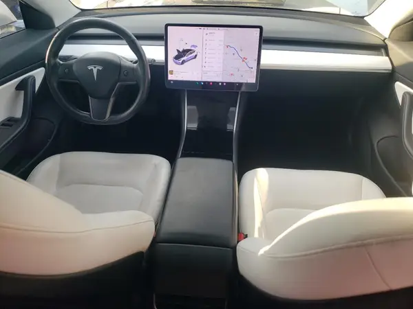 5YJ3E1EB0JF100259 2018 TESLA MODEL 3 - Image 8