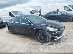 5YJ3E1EB0JF110242 2018 TESLA MODEL 3
