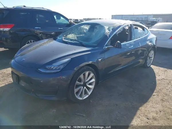 5YJ3E1EB0JF110256 2018 TESLA MODEL 3 - Image 2