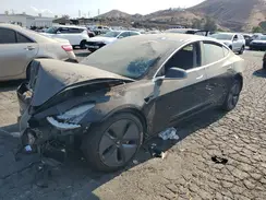 5YJ3E1EB0JF113190 2018 TESLA MODEL 3