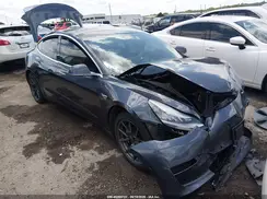 5YJ3E1EB0JF114422 2018 TESLA MODEL 3