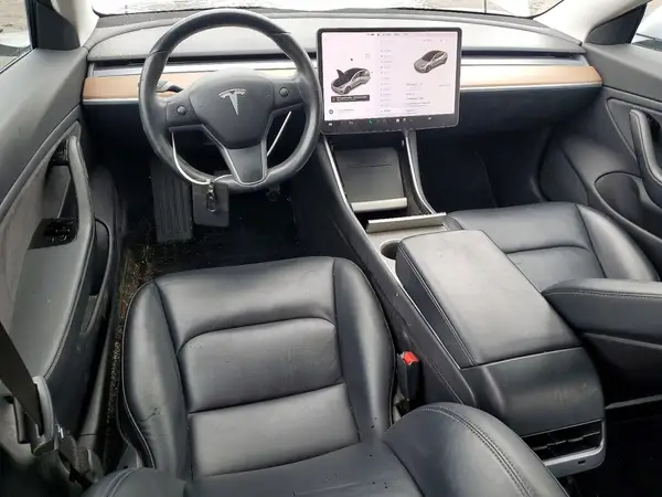 5YJ3E1EB0JF114582 2018 TESLA MODEL 3 - Image 8