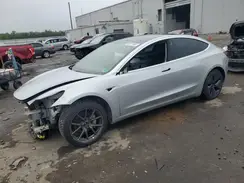 5YJ3E1EB0JF114596 2018 TESLA MODEL 3