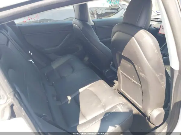 5YJ3E1EB0JF115635 2018 TESLA MODEL 3 - Image 8