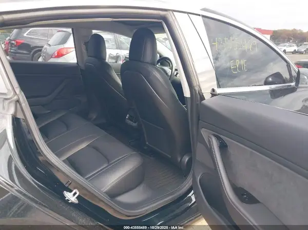 5YJ3E1EB0JF116378 2018 TESLA MODEL 3 - Image 8