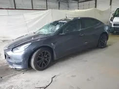 5YJ3E1EB0JF119457 2018 TESLA MODEL 3