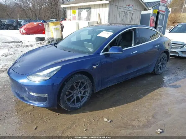 5YJ3E1EB0JF120351 2018 TESLA MODEL 3 - Image 2