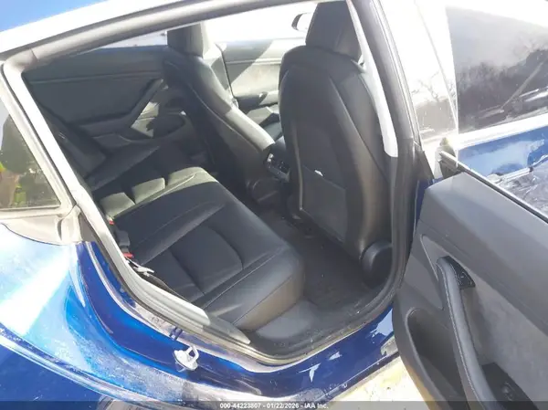 5YJ3E1EB0JF120351 2018 TESLA MODEL 3 - Image 8