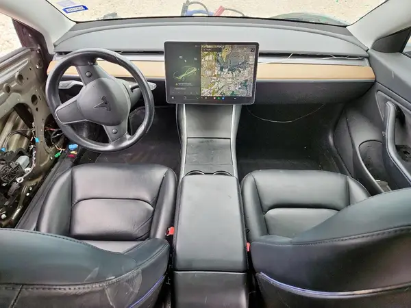 5YJ3E1EB0JF120897 2018 TESLA MODEL 3 - Image 8