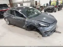 5YJ3E1EB0JF121208 2018 TESLA MODEL 3