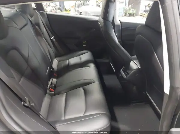 5YJ3E1EB0JF121208 2018 TESLA MODEL 3 - Image 8