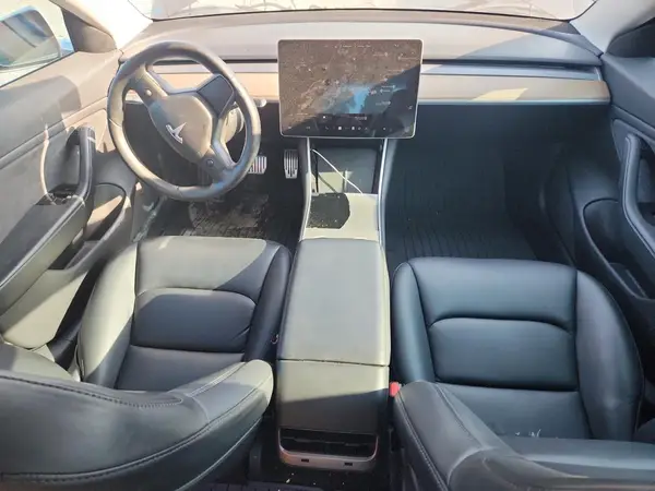5YJ3E1EB0JF132564 2018 TESLA MODEL 3 - Image 8