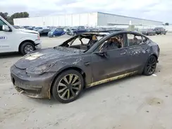 5YJ3E1EB0JF134105 2018 TESLA MODEL 3