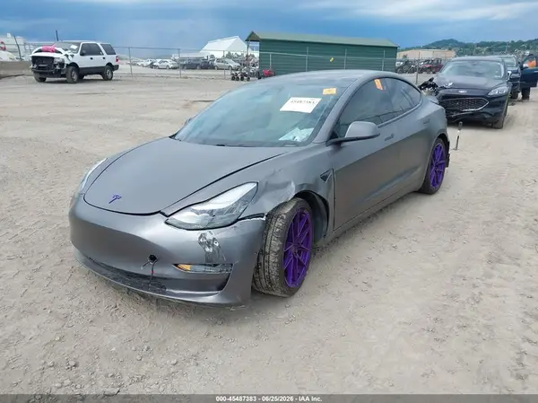 5YJ3E1EB0JF135643 2018 TESLA MODEL 3 - Image 2