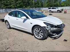 5YJ3E1EB0JF135707 2018 TESLA MODEL 3