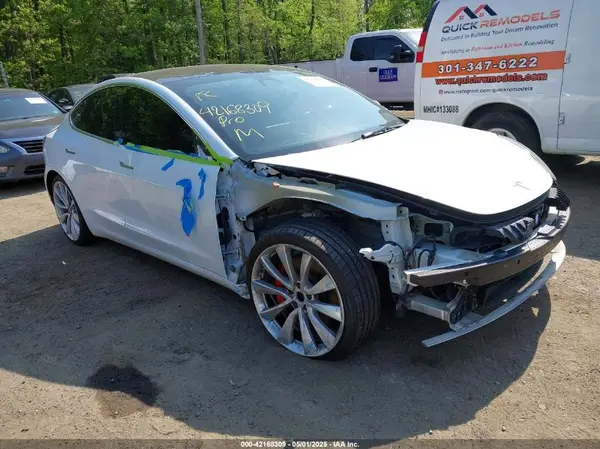 5YJ3E1EB0JF151499 2018 TESLA MODEL 3 - Image 1