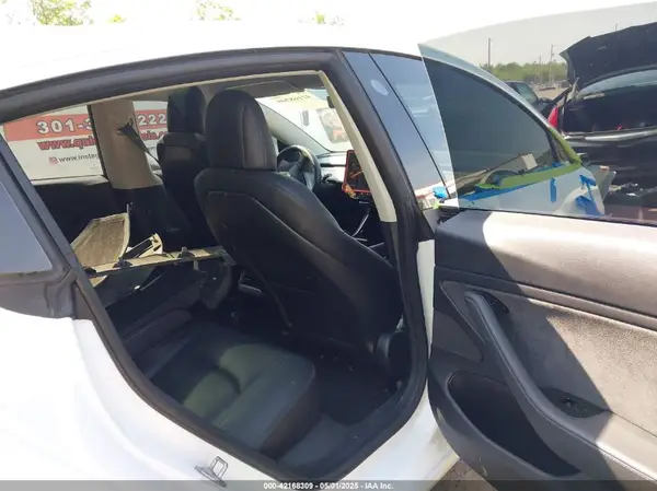 5YJ3E1EB0JF151499 2018 TESLA MODEL 3 - Image 8