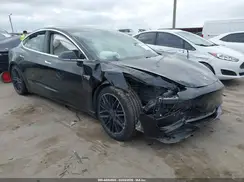 5YJ3E1EB0JF170019 2018 TESLA MODEL 3