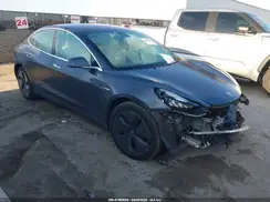 5YJ3E1EB0JF170215 2018 TESLA MODEL 3